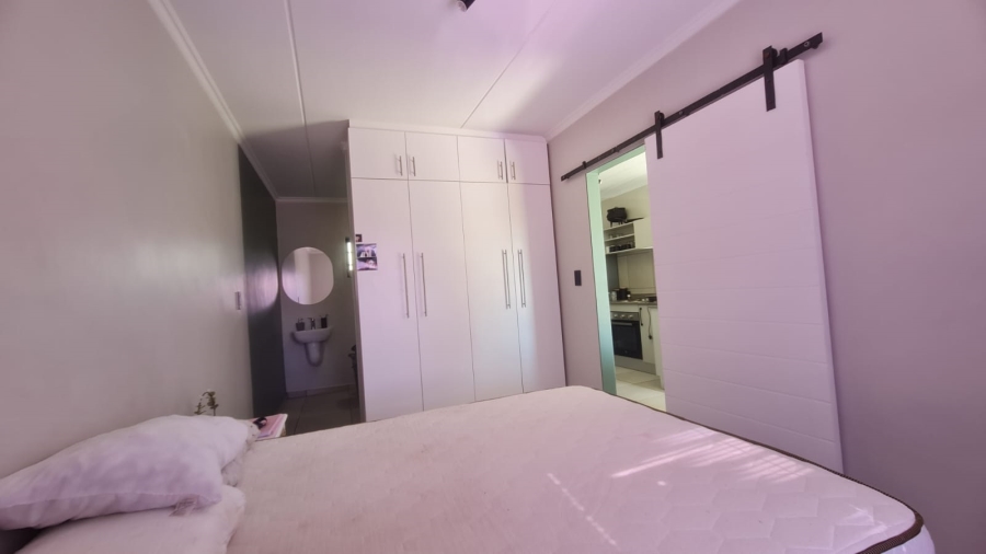 To Let 1 Bedroom Property for Rent in Belhar Western Cape